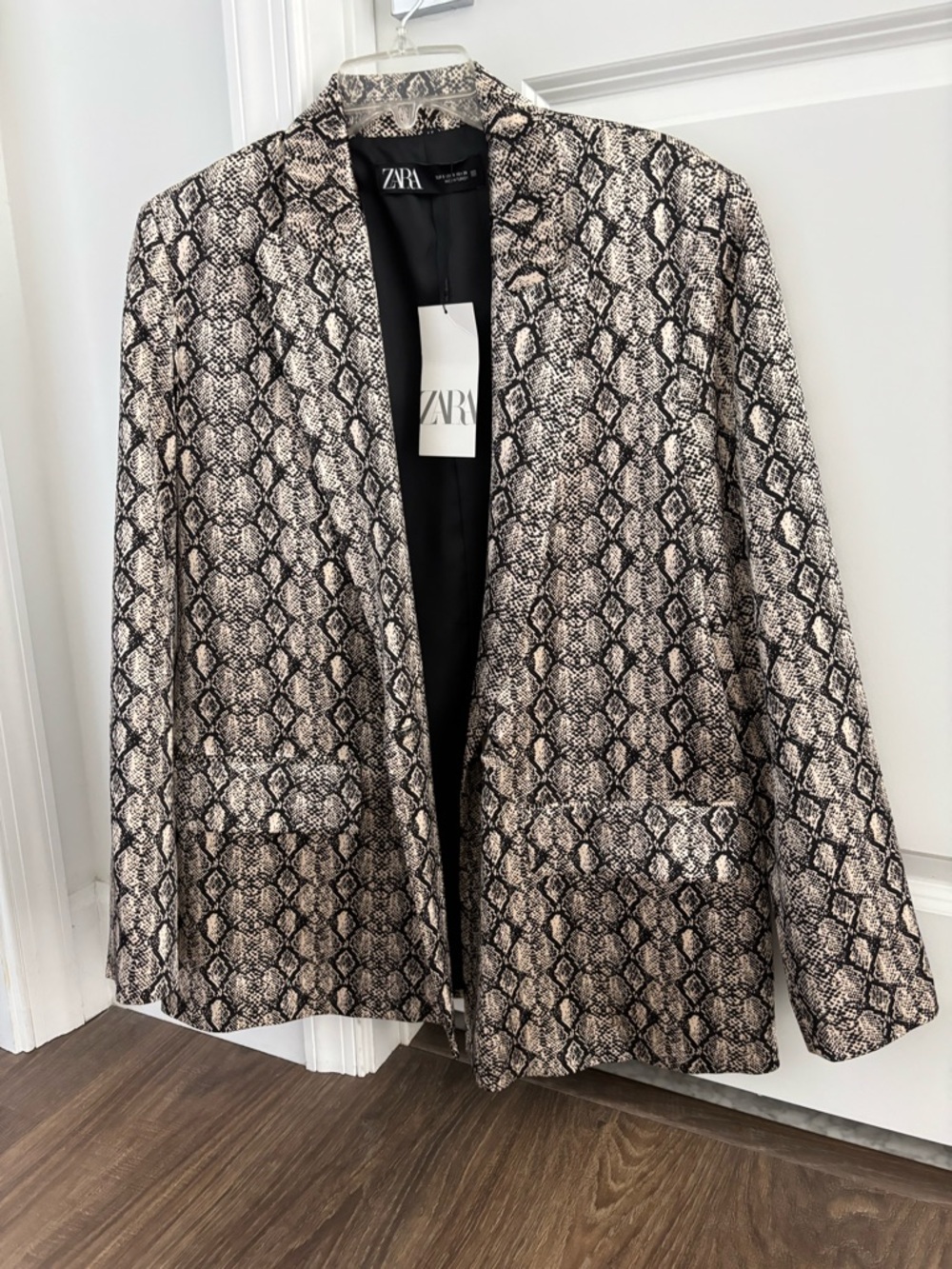 Zara Blazer in Black and Gray